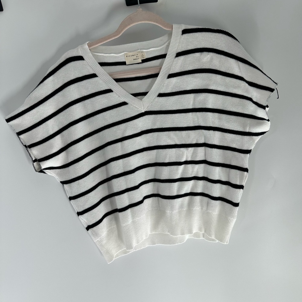 Striped V-Neck Short Sleeve Tee